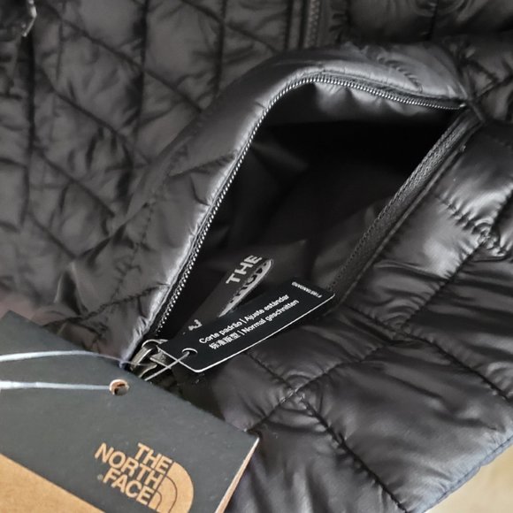 THE NORTH FACE WOMEN’S THERMOBALL ECO JACKET - Picture 6 of 9